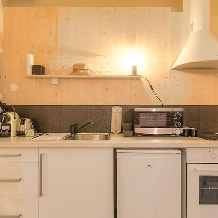 Industrial-Style Studio With Bathtub, Vieux-Lyon Exterior photo